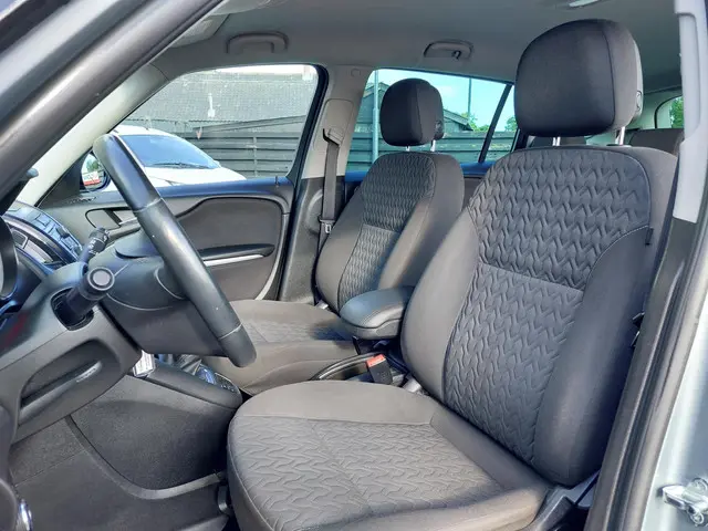 Opel Zafira Tourer 1.4 Design Edition 7p. 2014 Benzine 14