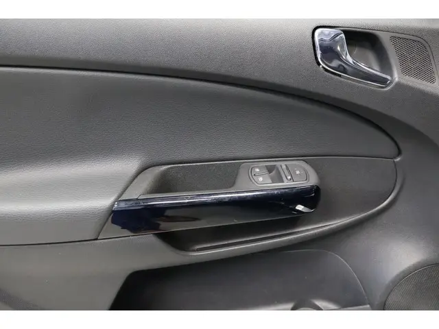 Opel Corsa 1.4 16V Cosmo |Navi|Bluetooth| 2012 Benzine 14