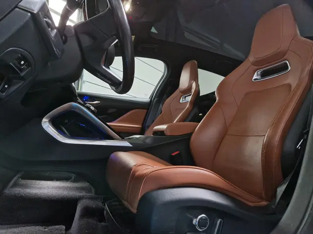 Jaguar I-PACE EV400 First Edition 90 kWh 2018 Elektrisch 9