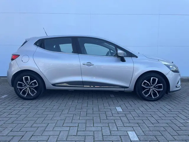 Renault Clio 0.9 TCe Intens 2017 Benzine 10