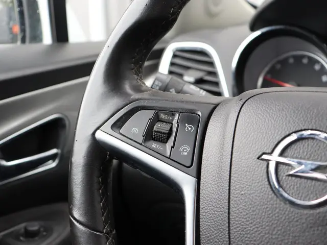 Opel Mokka 1.6 Selection navi LM airco 2016 Benzine 13