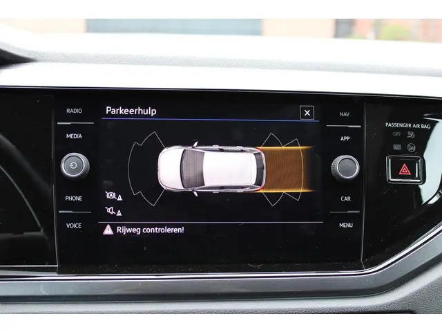 Volkswagen Polo 1.0 TSI R-Line Edition 2020 Benzine 22