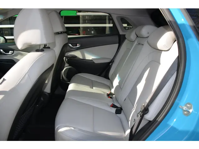 Hyundai Kona EV Premium 64 kWh 2021 Elektrisch 9