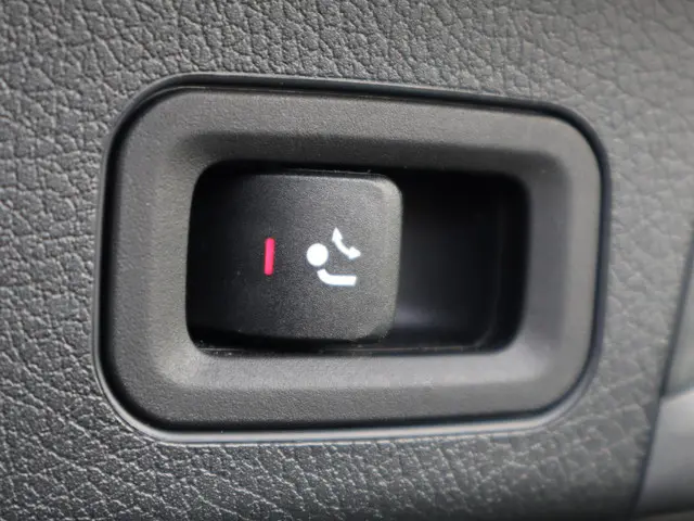 Mercedes-Benz GLB 200 AMG line 2020 Benzine 9