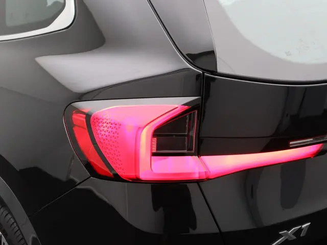 BMW X1 sDrive18i 2023 Benzine 9