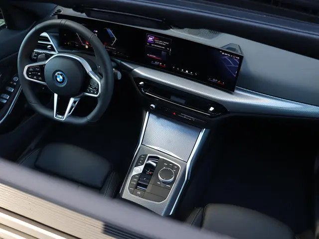 BMW 3 Serie 330e Sedan 2025 Hybride Benzine 17