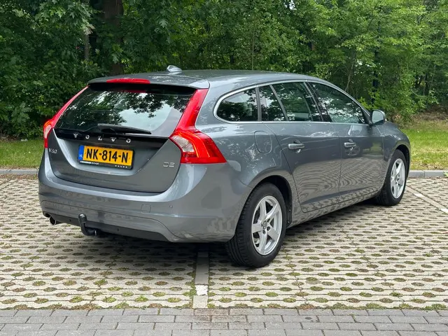 Volvo V60 2.0 D2 Nordic+ 1e Eigenaar Dealer 2017 Diesel 5