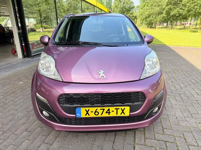 Peugeot 107 1.0 ENVI 2012 Benzine 12