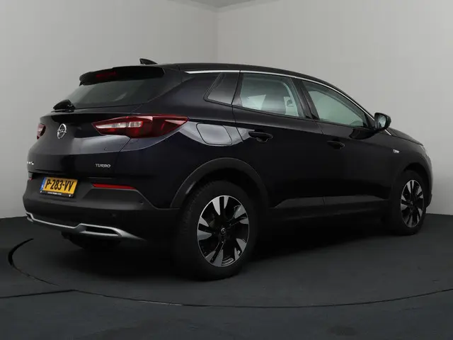 Opel Grandland X 1.2 Turbo Innovation 2019 Benzine 2