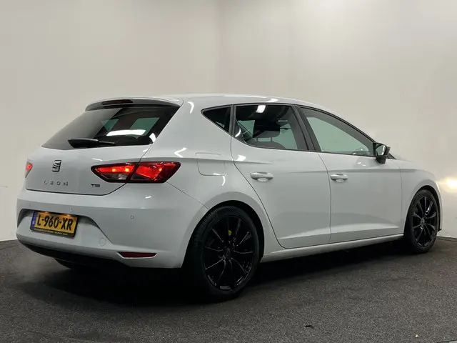 SEAT Leon 1.4 TSI Style Business 2015 Benzine 31