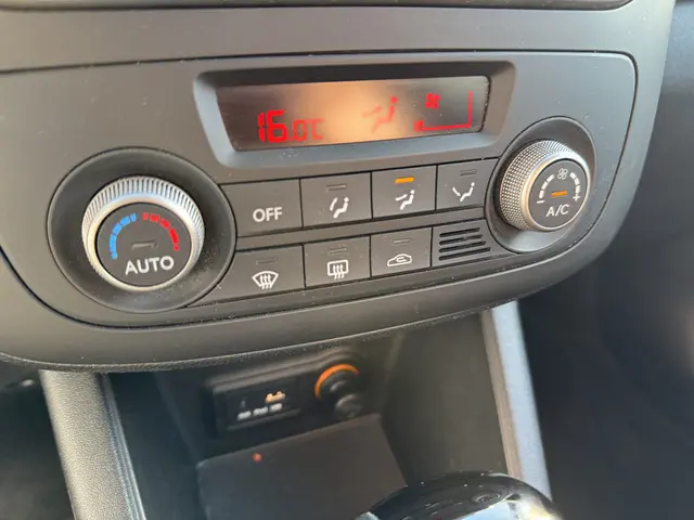 Kia Venga Automaat 1.6 CVVT ComfortLine 2018 Benzine 22