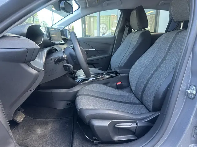 Peugeot e-208 EV Allure 51 kWh 2024 Elektrisch 10