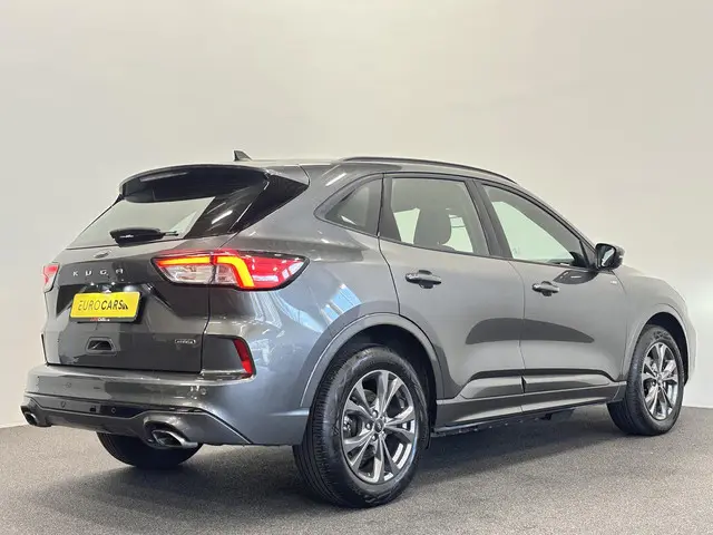 Ford Kuga 2.5 PHEV ST-Line 2023 Hybride Benzine 9