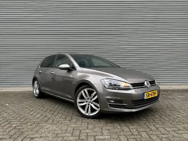 Volkswagen Golf 1.4 TSI ACT Highline R-LINE 2014 Benzine 2