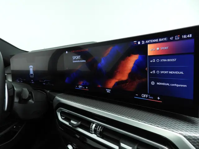 BMW 3 Serie Touring 330e 2024 Hybride Benzine 15