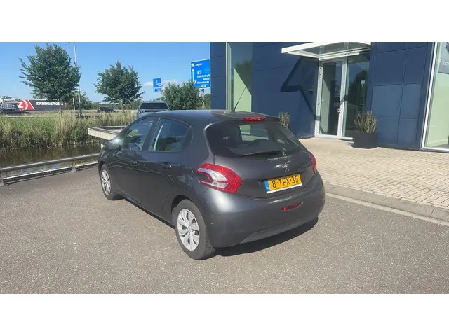 Peugeot 208 1.2 VTi Active airco 4-deurs 2013 Benzine 4