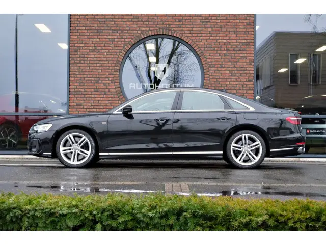 Audi A8 2