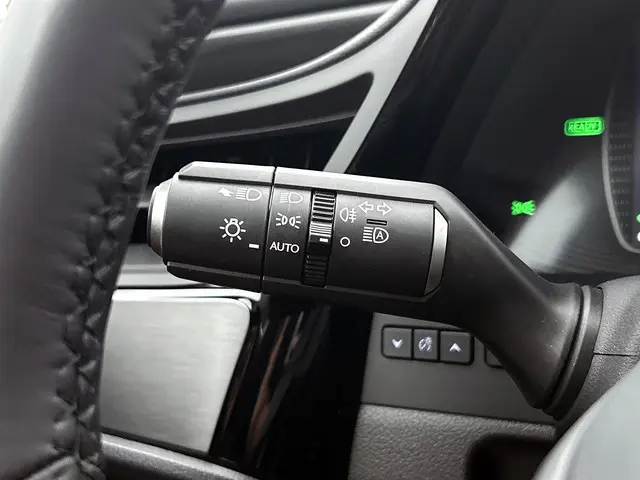 Lexus ES Luxury Line 2024 Hybride Benzine 21