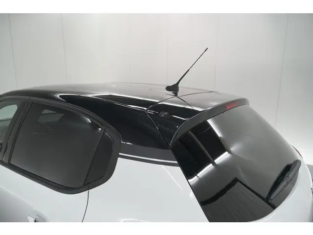 Citroën C3 PureTech 110 S&S Shine 2020 Benzine 23