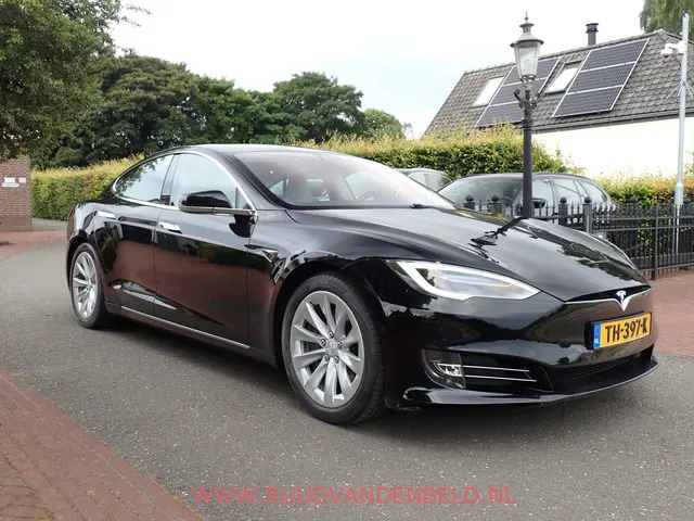 Tesla Model S 75D 2018 Elektrisch 4