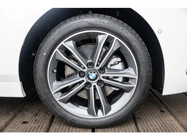 BMW 1 Serie 5-deurs 118i 2024 Benzine 7