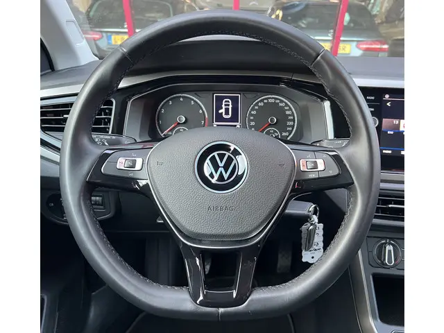Volkswagen Polo 1.0 MPI Comfortline 2021 Benzine 19