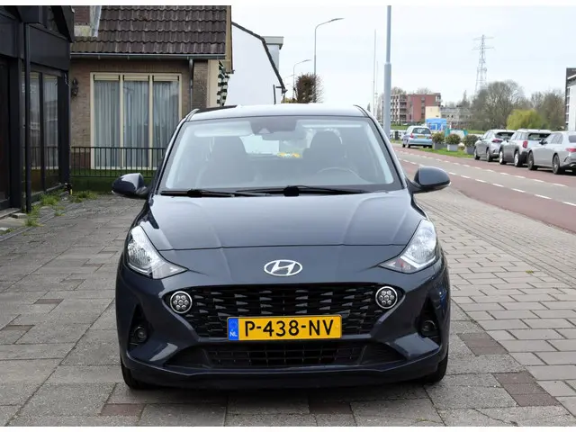 Hyundai i10 1.0 Comfort 2022 Benzine 22