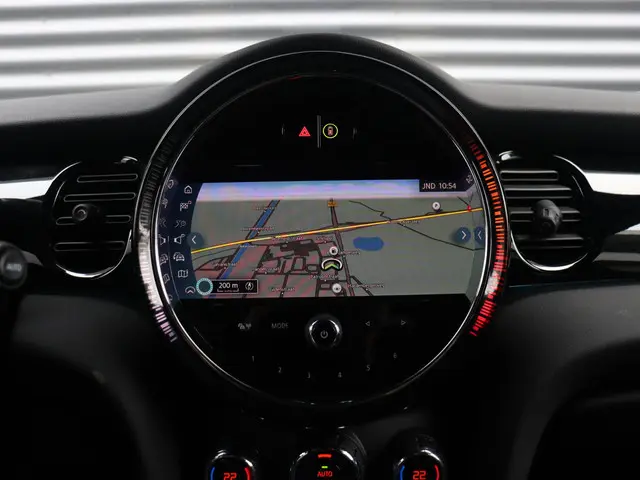 MINI 5-Deurs Cooper 2022 Benzine 24
