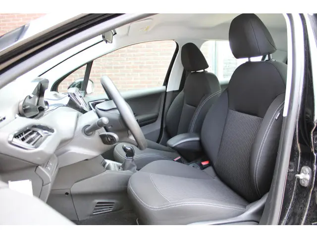 Peugeot 208 1.5 BlueHDi Blue Lease Active 2019 Diesel 9