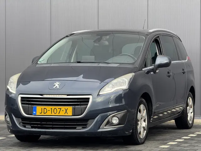 Peugeot 5008 1.2 PureTech Style 7p. 2016 Benzine 11