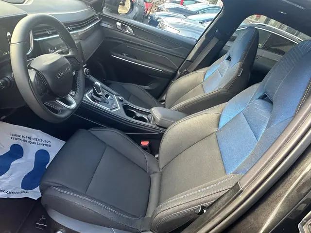 Lynk & Co 01 1.5 2023 Hybride Benzine 17