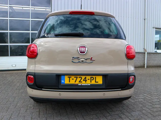 Fiat 500L Living 1.4 T-Jet Lounge 7p. 2016 Benzine 9