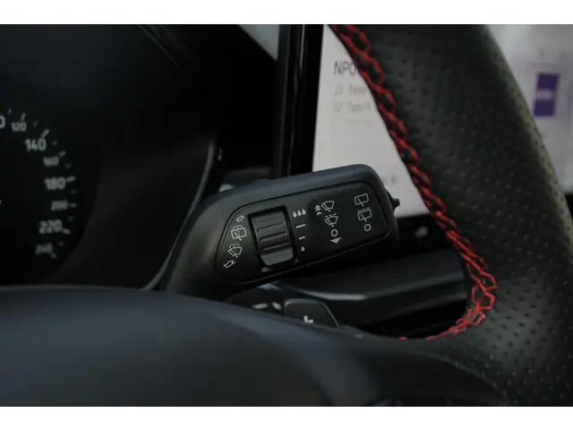 Ford Focus 1.0 EcoBoost Hybrid ST Line 2023 Benzine 20