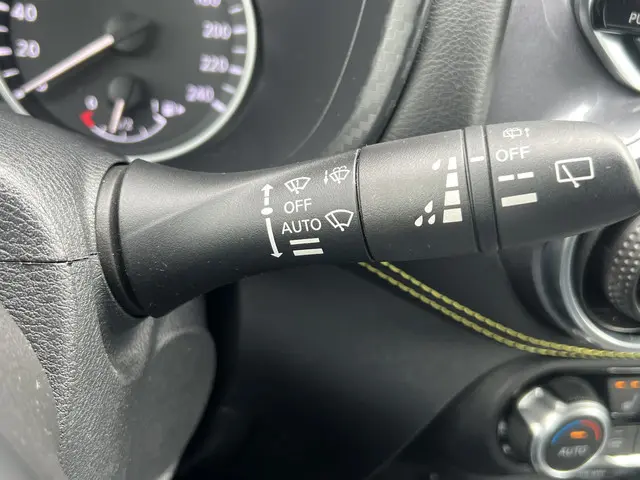 Nissan Juke 1.0 DIG-T Kiiro 2022 Benzine 32