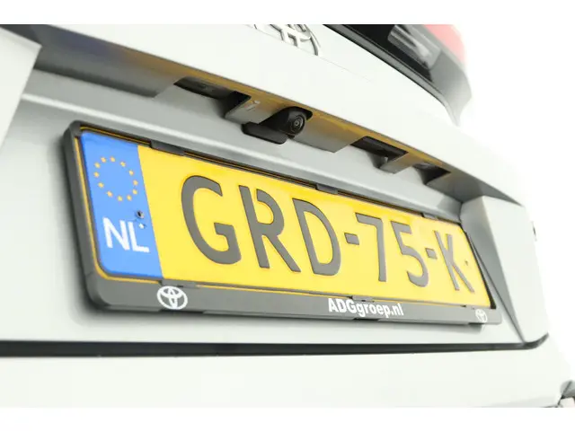Toyota C-HR 1.8 Hybrid 140 Dynamic 2024 Hybride Benzine 42