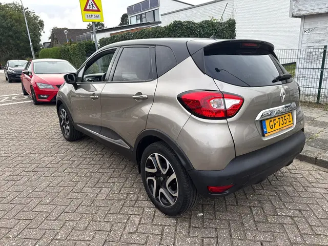 Renault Captur 0.9 TCe Dynamique 2015 Benzine 8