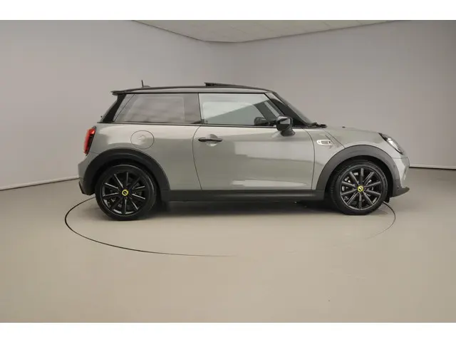 MINI Electric 3-deurs SE 2020 Elektrisch 4