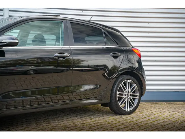 Kia Rio 1.0 TGDI Platinum Edition 2018 Benzine 32