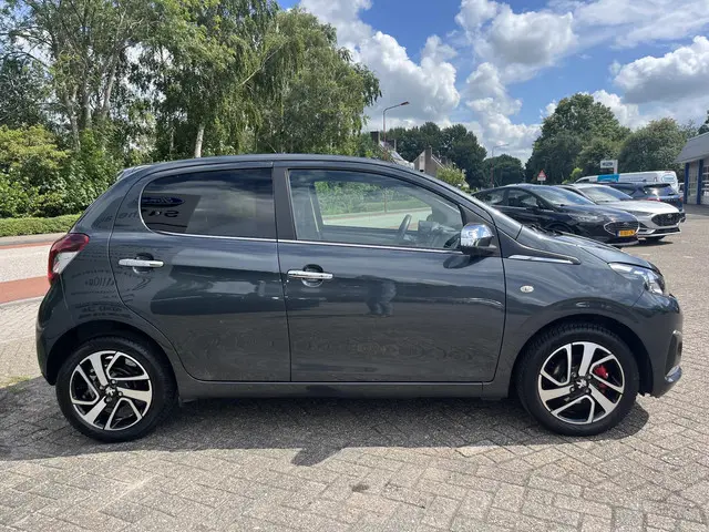 Peugeot 108 1.0 e-VTi Allure 2018 Benzine 8