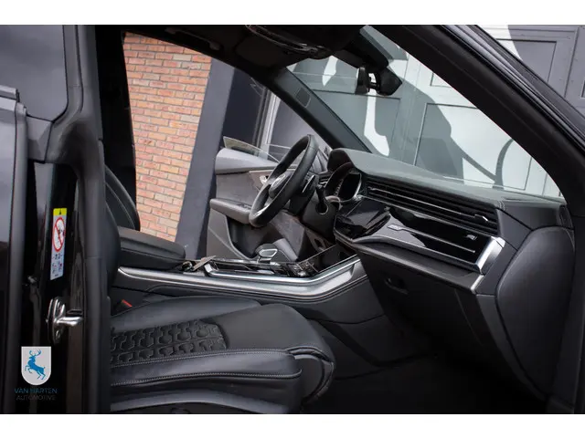 Audi Q8 4.0 TFSI RS Q8 quattro 2024 Benzine 28