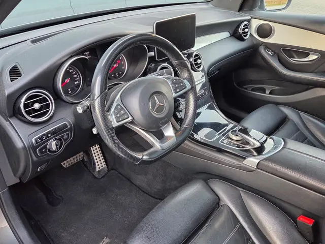 Mercedes-Benz GLC 250 4MATIC Edition 1 2016 Benzine 14