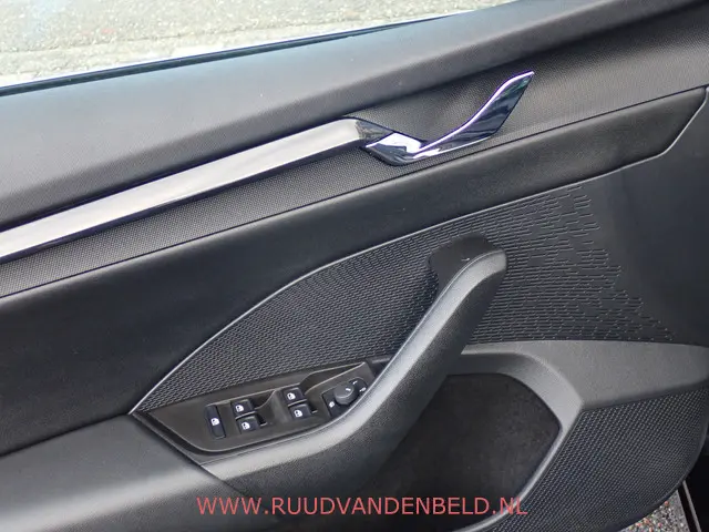 Škoda Octavia Combi Business Edition Plus 2021 Benzine 12