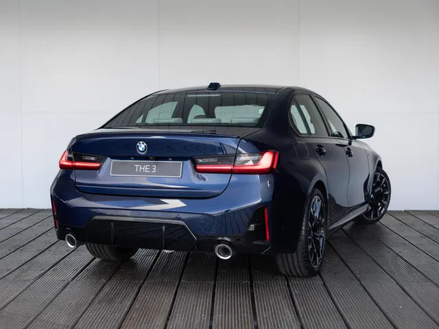 BMW 3 Serie Sedan 330i 2025 Benzine 2