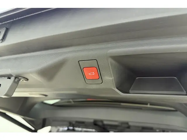 Peugeot e-5008 GT Avantage 73 kWh 2025 Elektrisch 13