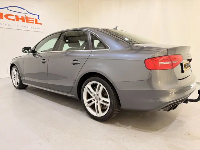 Audi A4 Sedan 1.8 TFSI S Edition Automaat 2015 Benzine 3