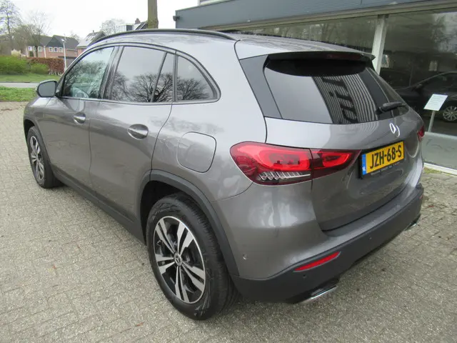 Mercedes-Benz GLA 200 Trekhaak/Panoramadak 2021 Benzine 11
