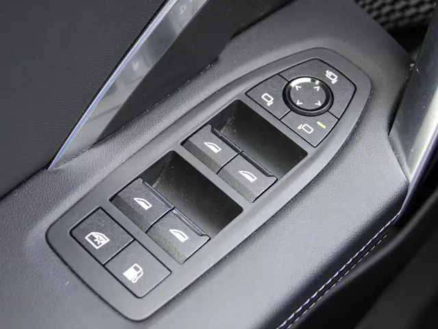 BMW X1 xDrive25e M-SPORT 2024 Hybride Benzine 38