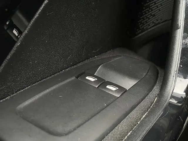 Peugeot 208 1.2 VTi Access 2013 Benzine 19