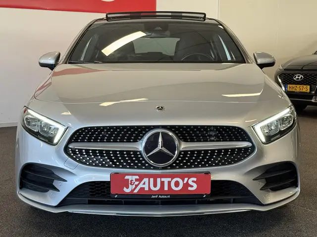 Mercedes-Benz A-Klasse 200 AMG Line 2022 Benzine 8