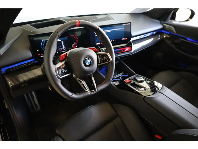 BMW M5 Touring 2026 Hybride Benzine 7